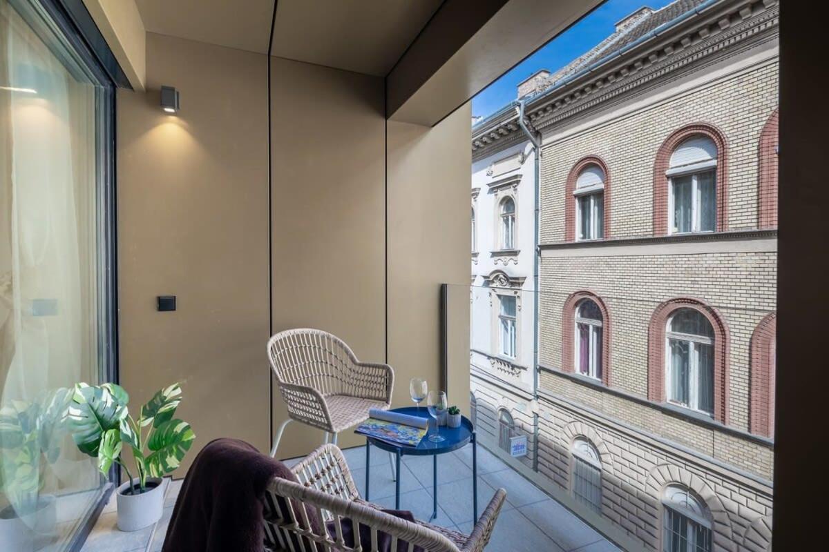 Modern Apt In Authentic Central Area 布达佩斯 外观 照片