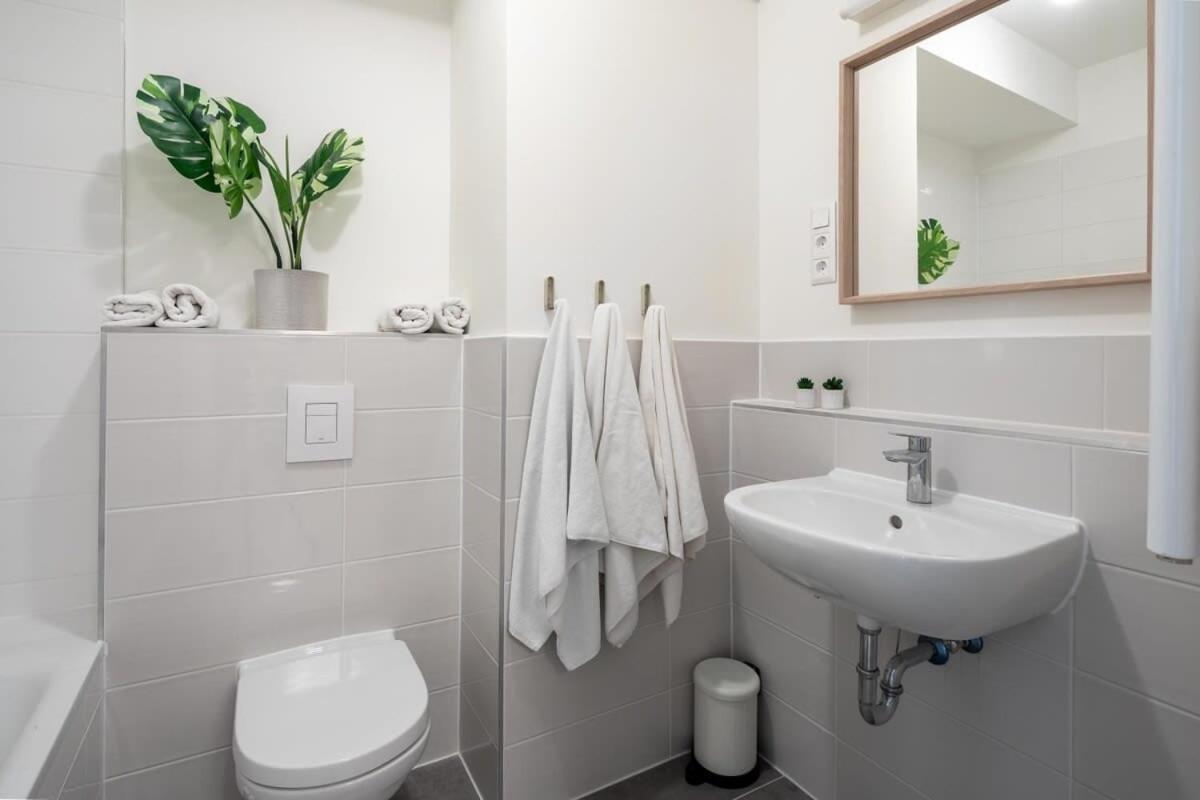 Modern Apt In Authentic Central Area 布达佩斯 外观 照片