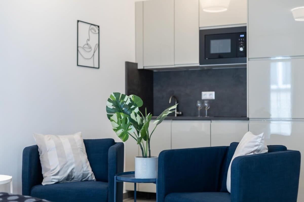 Modern Apt In Authentic Central Area 布达佩斯 外观 照片